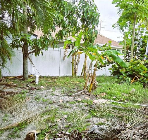 1918 SW 29th TER, Cape Coral, FL 33914