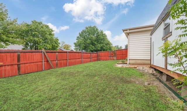 1001 Flower Drive, Arlington, TX 76017