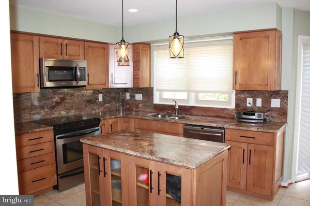 8606 COMPASS CT, Laurel, MD 20708