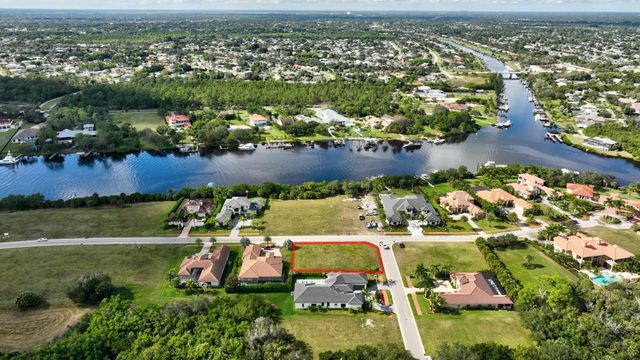 183 SE Via Terra Bella, Port St Lucie, FL 34952