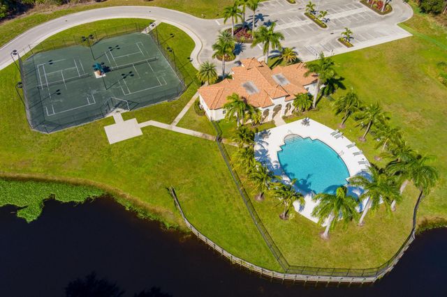 183 SE Via Terra Bella, Port St Lucie, FL 34952