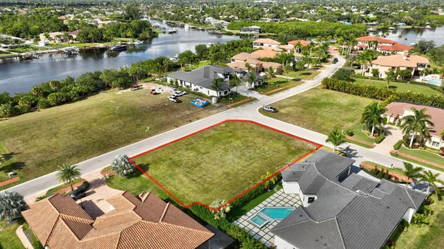 183 SE Via Terra Bella, Port St Lucie, FL 34952