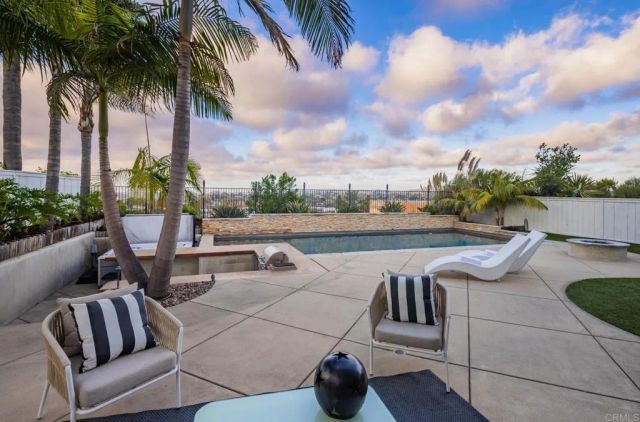 608 Crest Drive, Encinitas, CA 92024