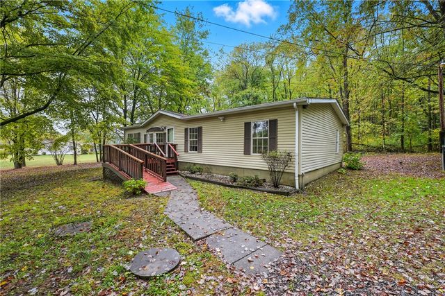454 Mountain View Rd, Union Twp, PA 16101
