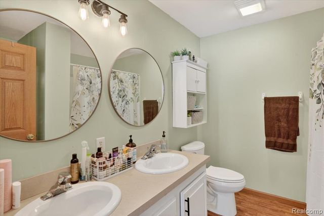 22092 Clear Lake Road, Battle Creek, MI 49014