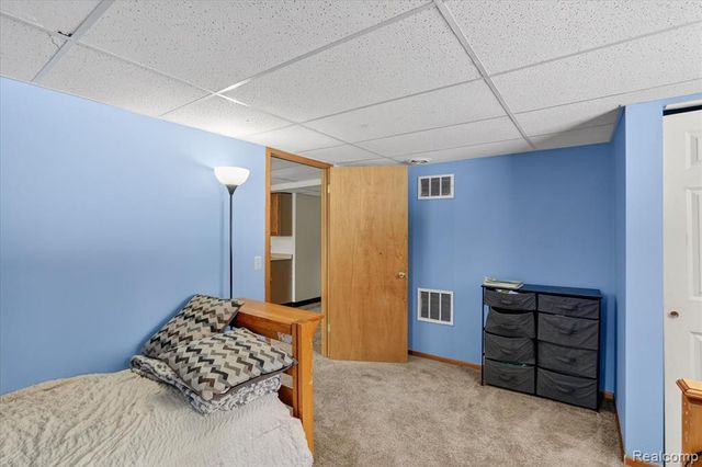 22092 Clear Lake Road, Battle Creek, MI 49014