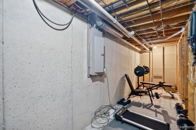 22092 Clear Lake Road, Battle Creek, MI 49014