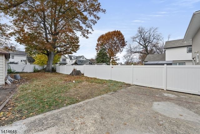 138 Monmouth Road, Elizabeth City, NJ 07208