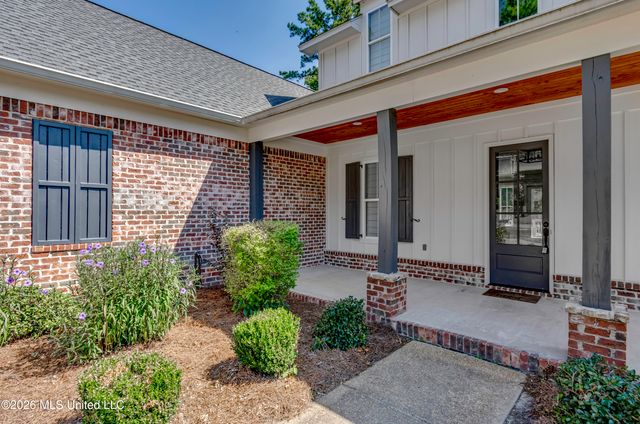 150 Pine Ridge Circle, Brandon, MS 39047