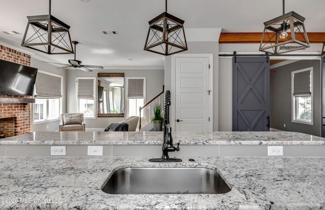 150 Pine Ridge Circle, Brandon, MS 39047