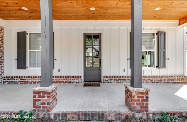 150 Pine Ridge Circle, Brandon, MS 39047