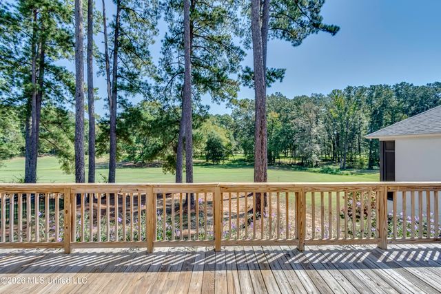 150 Pine Ridge Circle, Brandon, MS 39047