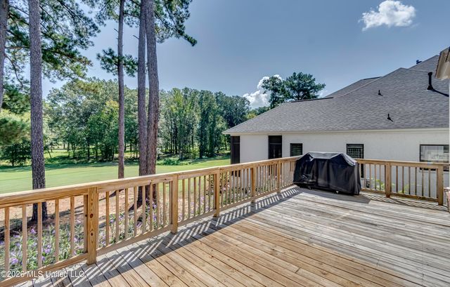 150 Pine Ridge Circle, Brandon, MS 39047