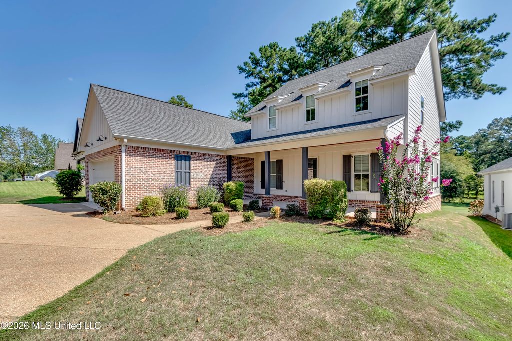 150 Pine Ridge Circle, Brandon, MS 39047