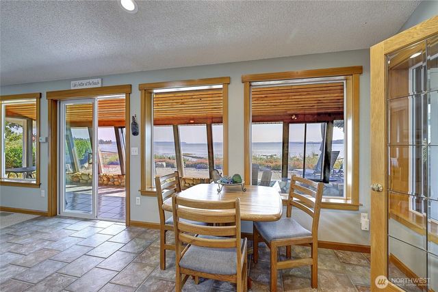 870 Livingston Bay Shore Drive, Camano Island, WA 98282