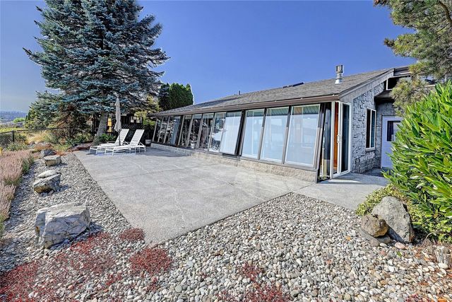 870 Livingston Bay Shore Drive, Camano Island, WA 98282