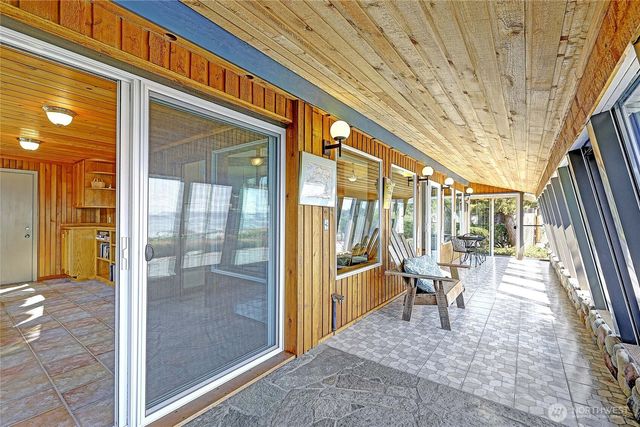 870 Livingston Bay Shore Drive, Camano Island, WA 98282