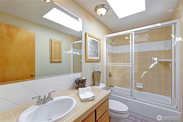 870 Livingston Bay Shore Drive, Camano Island, WA 98282