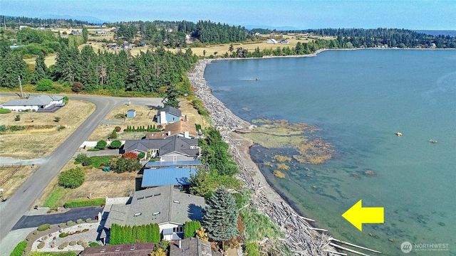 870 Livingston Bay Shore Drive, Camano Island, WA 98282