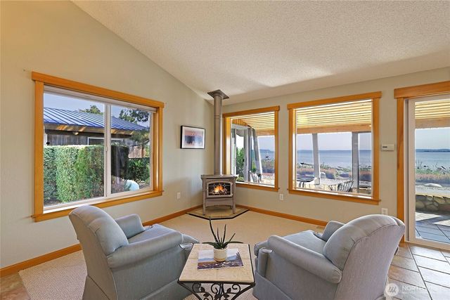 870 Livingston Bay Shore Drive, Camano Island, WA 98282