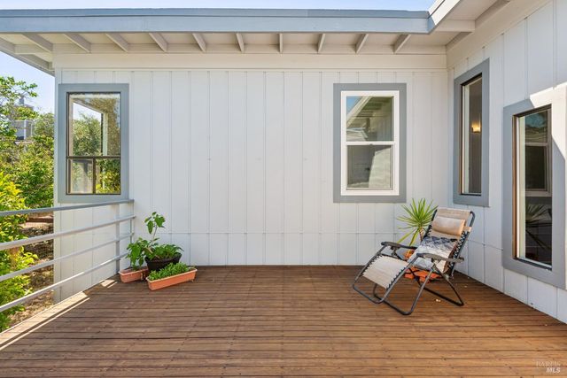 1475 Los Olivos Rd, Santa Rosa, CA 95404