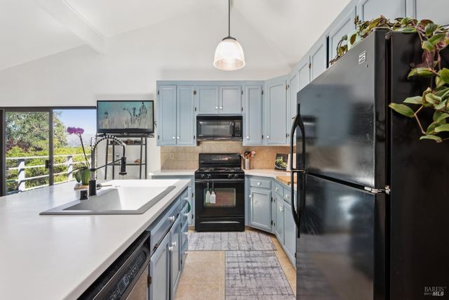 1475 Los Olivos Rd, Santa Rosa, CA 95404