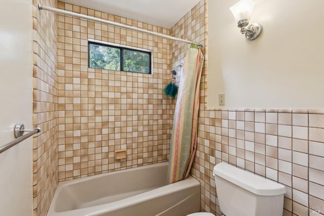 1475 Los Olivos Rd, Santa Rosa, CA 95404