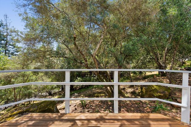 1475 Los Olivos Rd, Santa Rosa, CA 95404