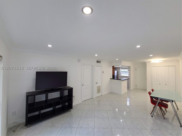 750 Michigan Ave 203, Miami Beach, FL 33139