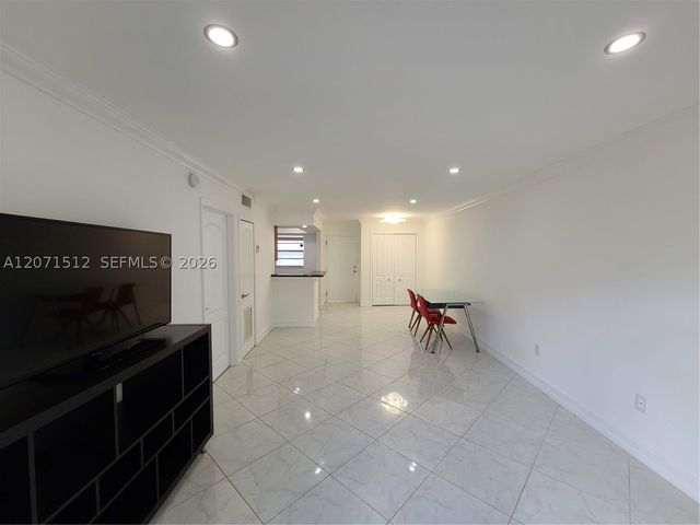 750 Michigan Ave 203, Miami Beach, FL 33139
