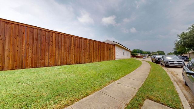 2715 Myopia Court, Dallas, TX 75253