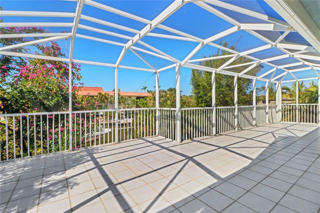 1120 Sandpiper ST, Naples, FL 34102