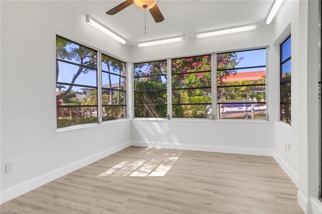 1120 Sandpiper ST, Naples, FL 34102