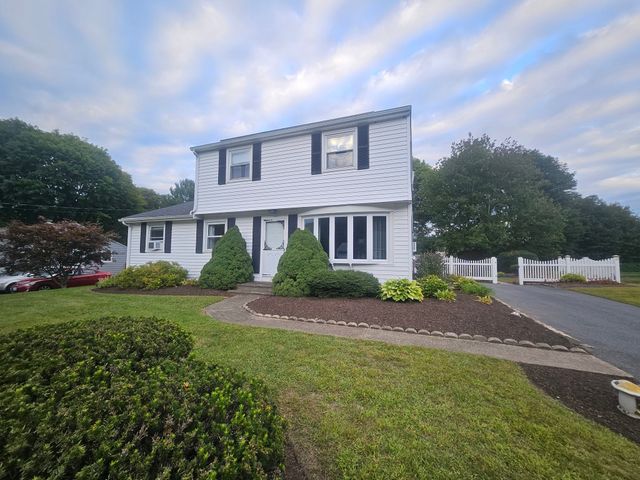 283 Harriet, Cumberland, RI 02864