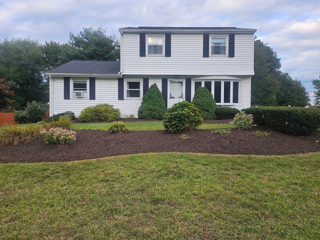 283 Harriet, Cumberland, RI 02864