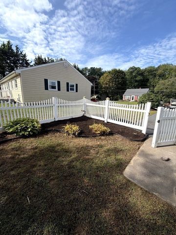 283 Harriet, Cumberland, RI 02864