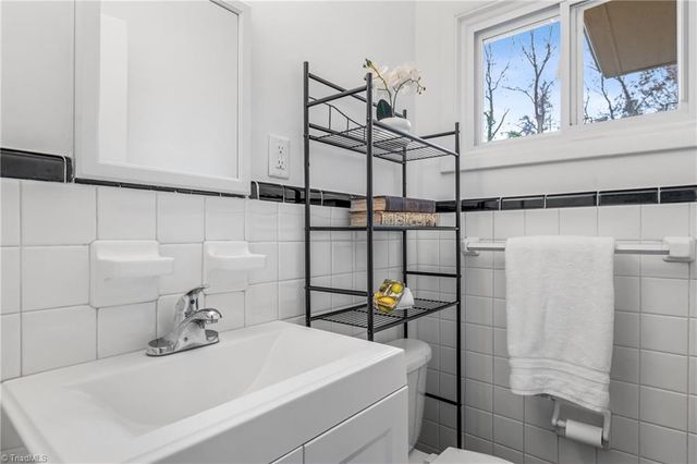 3015 Dellwood Drive, Greensboro, NC 27408