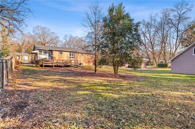 3015 Dellwood Drive, Greensboro, NC 27408