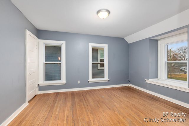 1118 Fulton Street E, Grand Rapids, MI 49503