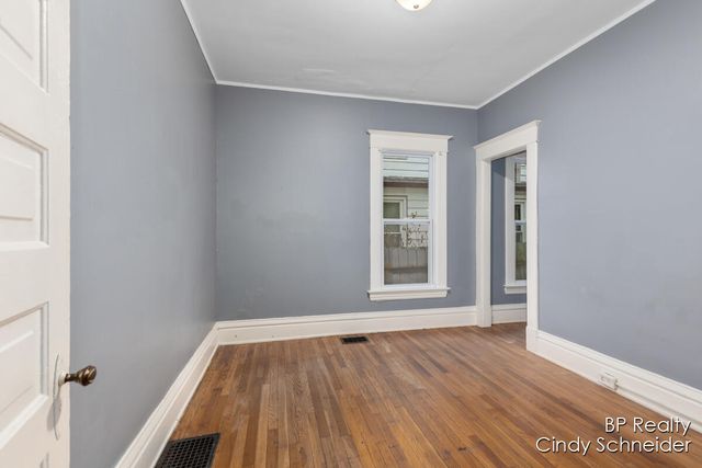 1118 Fulton Street E, Grand Rapids, MI 49503