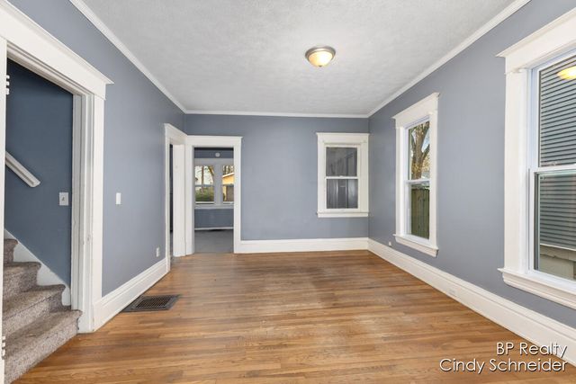 1118 Fulton Street E, Grand Rapids, MI 49503