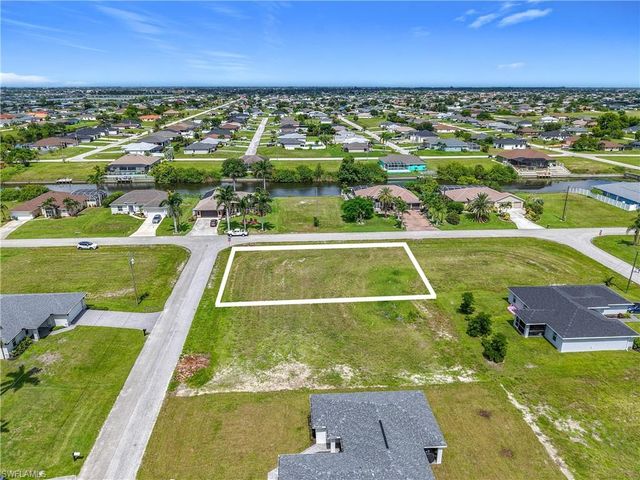 229 NW 9th TER, Cape Coral, FL 33993