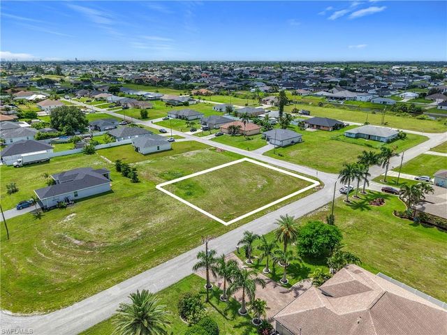 229 NW 9th TER, Cape Coral, FL 33993