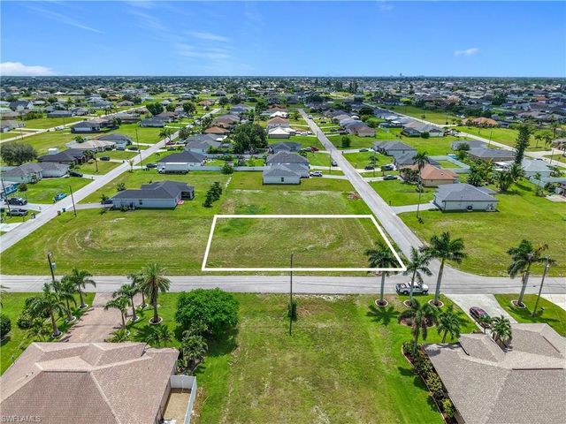 229 NW 9th TER, Cape Coral, FL 33993