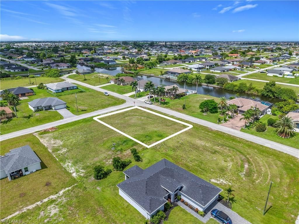 229 NW 9th TER, CAPE CORAL, FL 33993 — photo 4