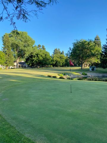 3085 Swallows Nest Dr, Sacramento, CA 95833