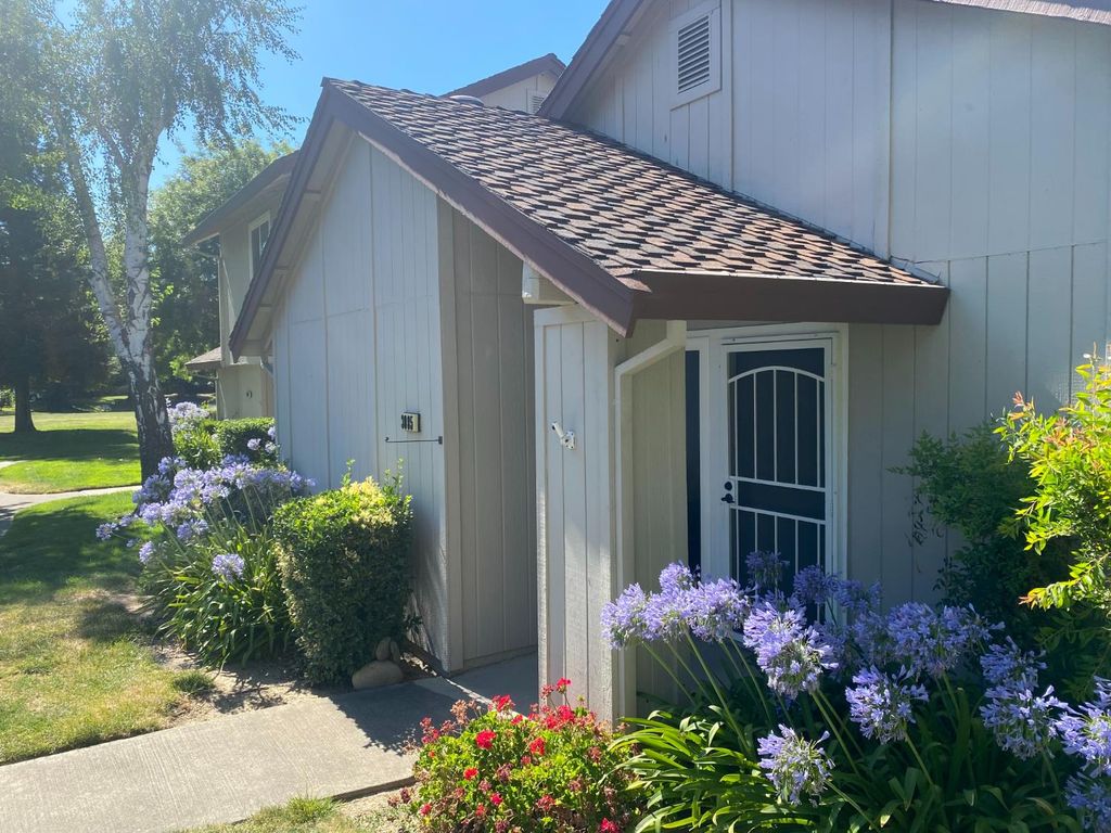 3085 Swallows Nest Dr, Sacramento, CA 95833