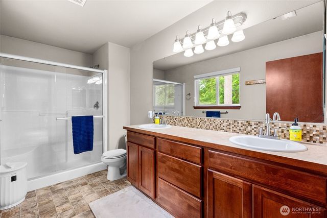 4643 Helena Avenue SE, Lacey, WA 98503