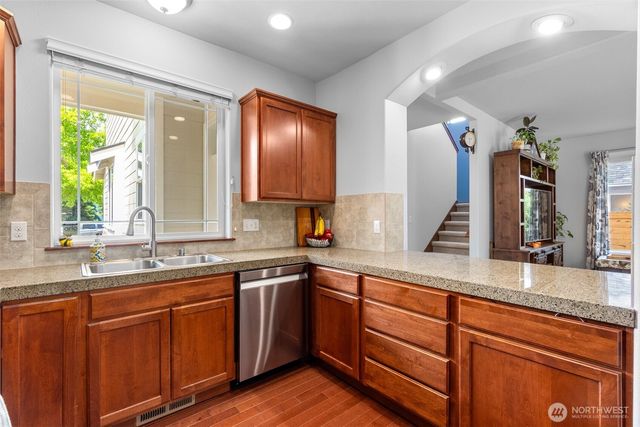 4643 Helena Avenue SE, Lacey, WA 98503