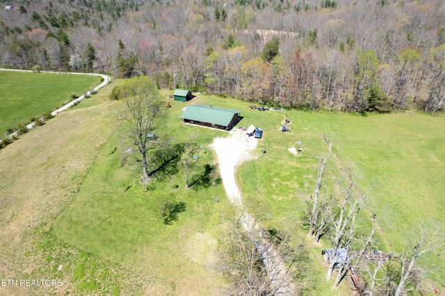181 Mullins Lane, Sunbright, TN 37872